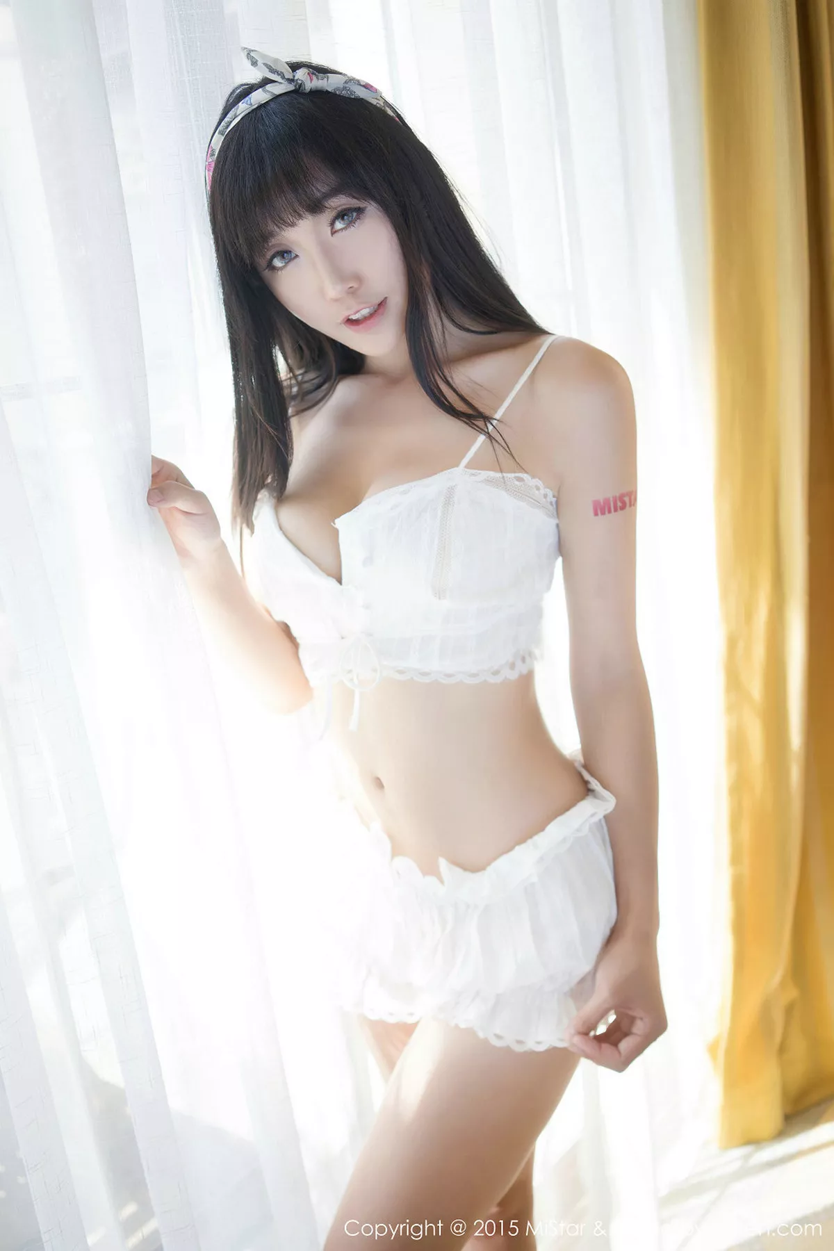 秀人集.com_[MiStar魅妍社]Vol.018_嫩模Ashely丽丽白色蕾丝女仆装双峰夹蛋诱惑写真60P