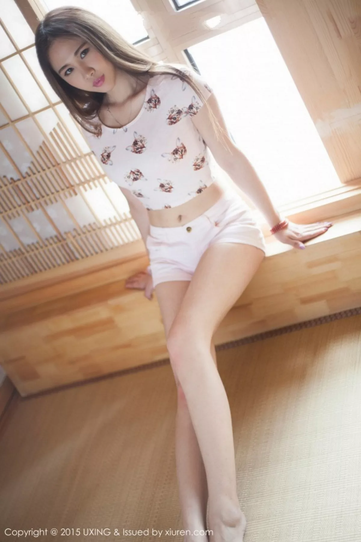 秀人集.com_[UXING优星馆]Vol.009_嫩模紫潆cynthia宾馆床上下身全裸美臀诱惑写真70P