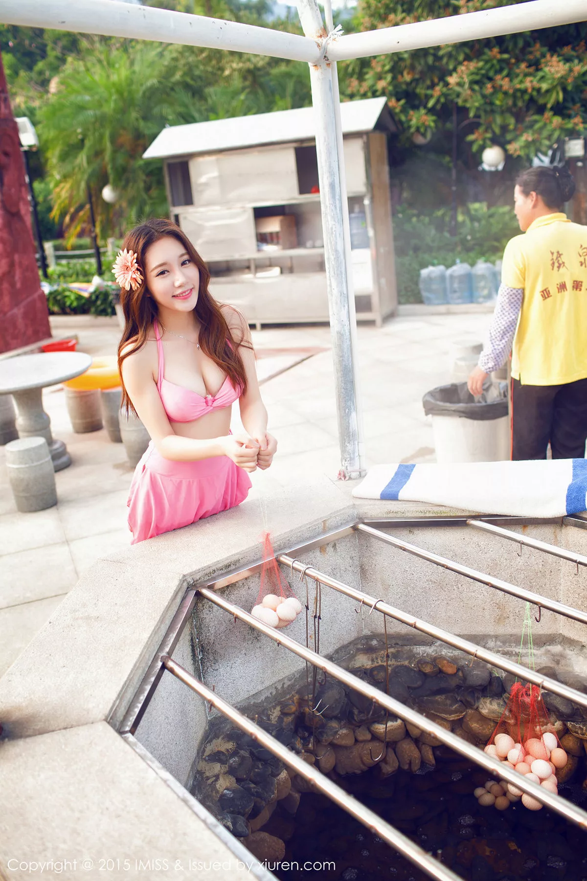 秀人集.com_[IMISS爱蜜社]Vol.015_嫩模小丽莎萌萌哒粉红内衣迷人美胸娇艳性感写真50P