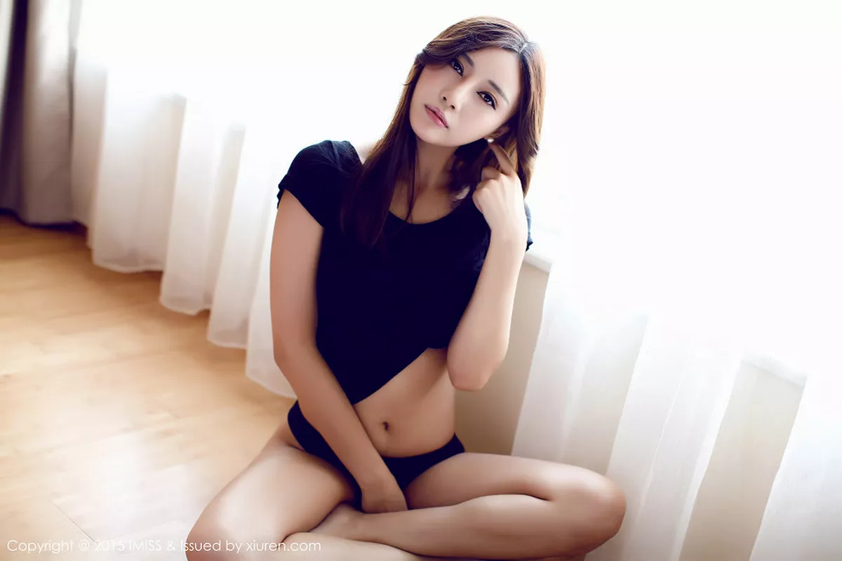 秀人集.com_[IMISS爱蜜社]Vol.007_靓丽嫩模乐乐Mango系列比基尼秀豪乳性感写真59P