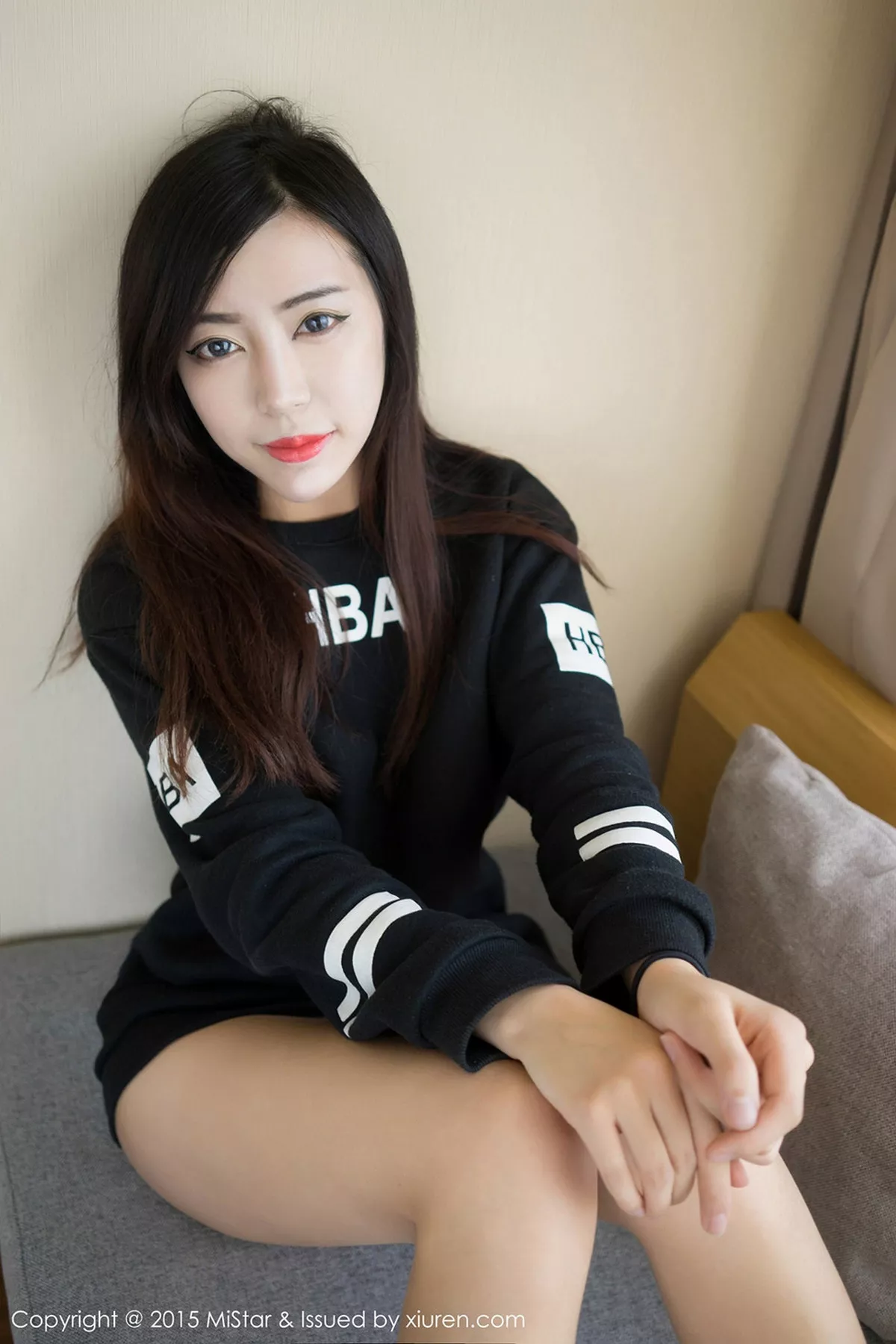 秀人集.com_[MiStar魅妍社]Vol.010_嫩模子祺居家私房大尺度脱衣迷人豪乳性感翘臀写真60P