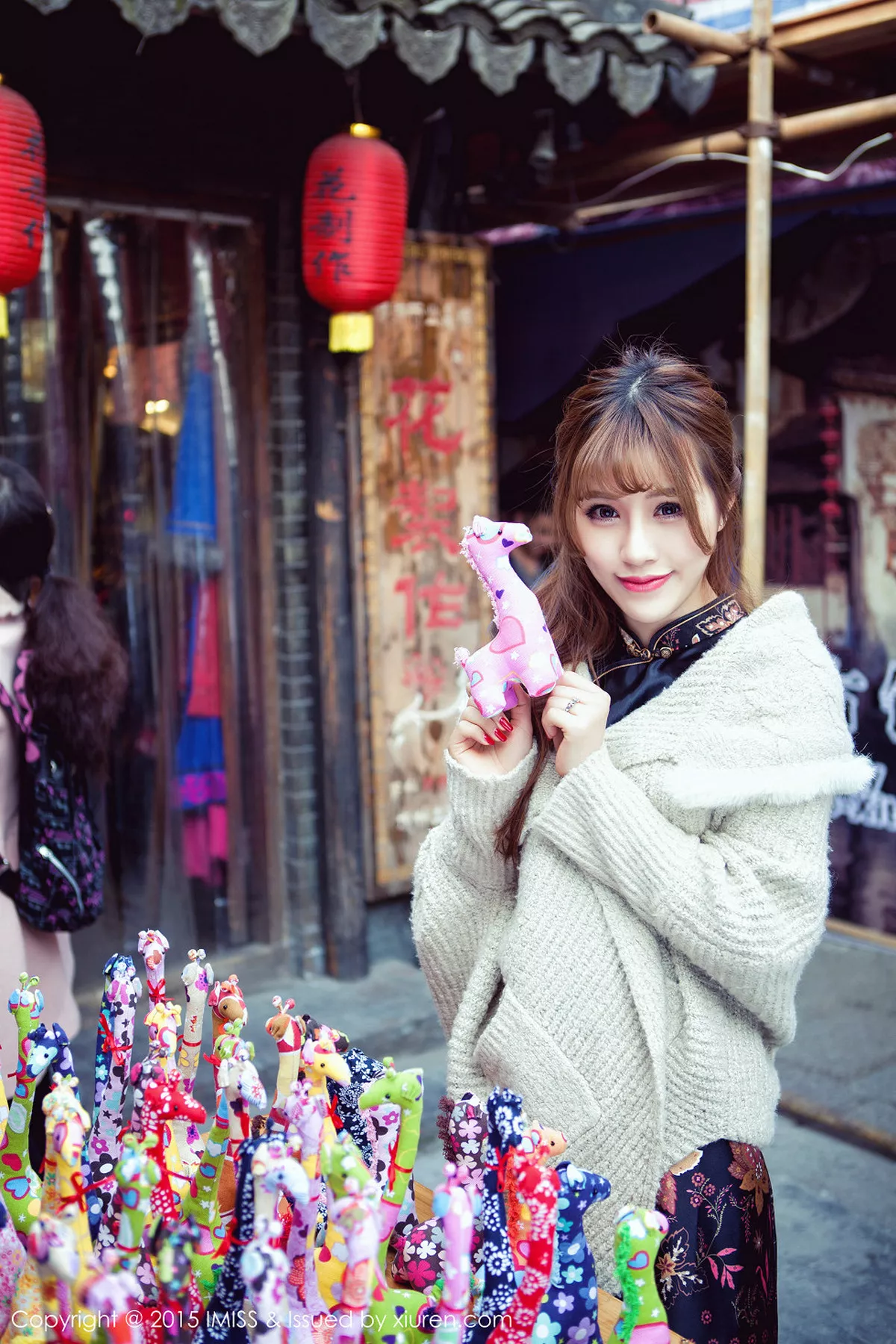 秀人集.com_[IMISS爱蜜社]Vol.012_嫩模田老师宾馆大床上性感内衣迷人豪乳写真64P