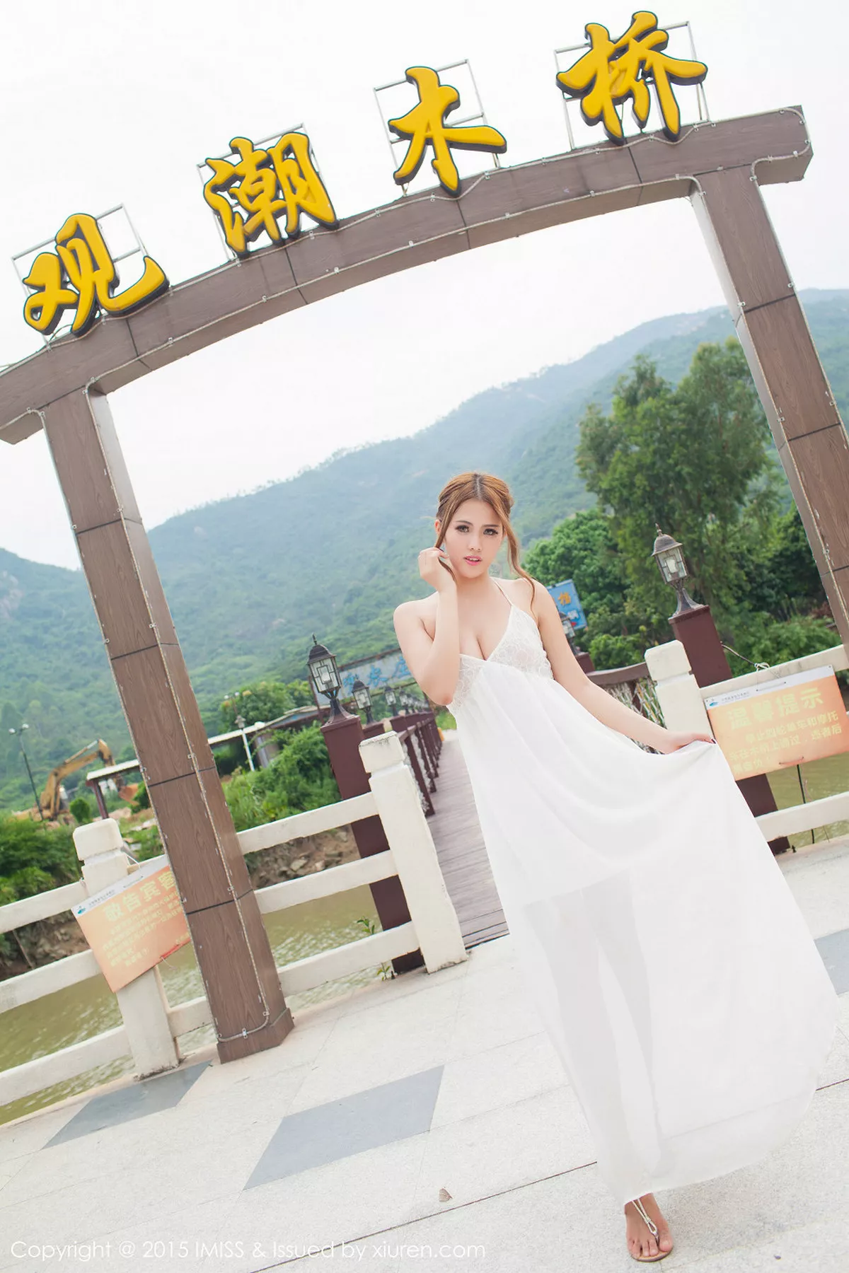 秀人集.com_[IMISS爱蜜社]Vol.008_嫩模妍妍Yanyan系列连身裙低胸内衣豪乳诱惑写真76P