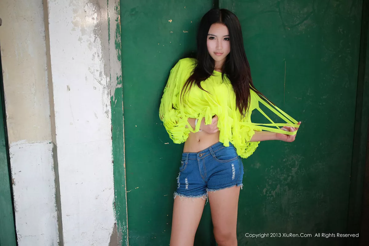 秀人集.com_[XiuRen秀人网]No.017_美媛女神MOON嘉依居家私房超级豪乳诱惑写真80P