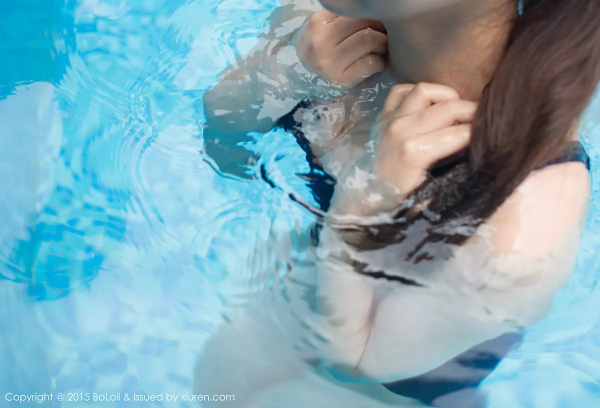 秀人集.com_[BoLoli波萝社]Vol.001_嫩模柳侑绮sevenbaby童颜巨乳性感系列生活写真秀94P