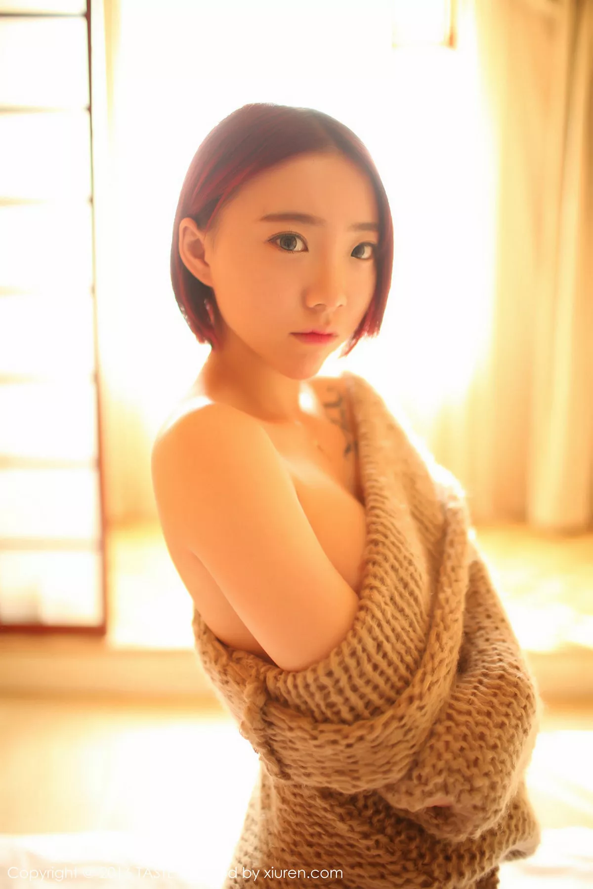 秀人集.com_[Taste顽味生活]Vol.001_嫩模小泽空Moves居家私房半露美胸性感美背迷人写真51P