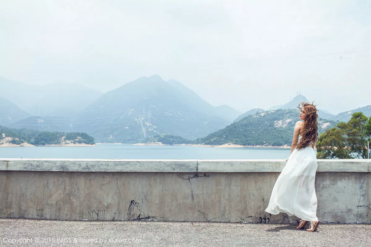 秀人集.com_[IMISS爱蜜社]Vol.008_嫩模妍妍Yanyan系列连身裙低胸内衣豪乳诱惑写真76P