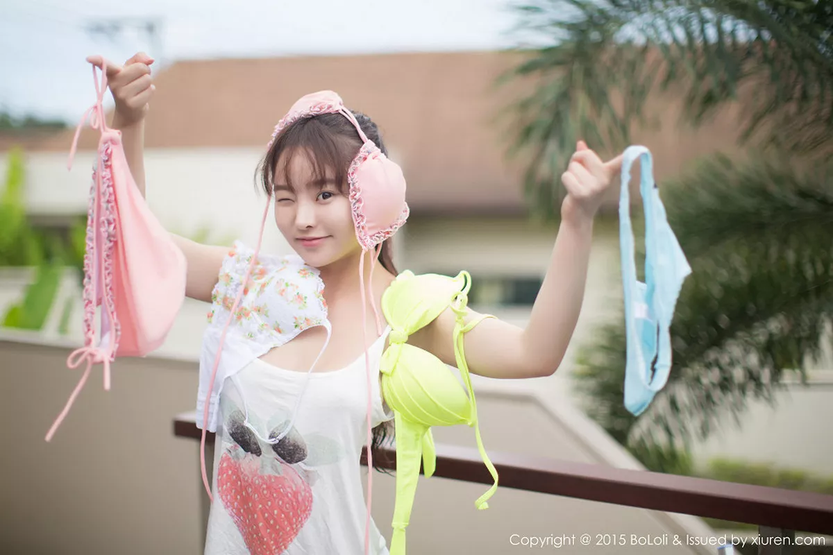 秀人集.com_[BoLoli波萝社]Vol.001_嫩模柳侑绮sevenbaby童颜巨乳性感系列生活写真秀94P