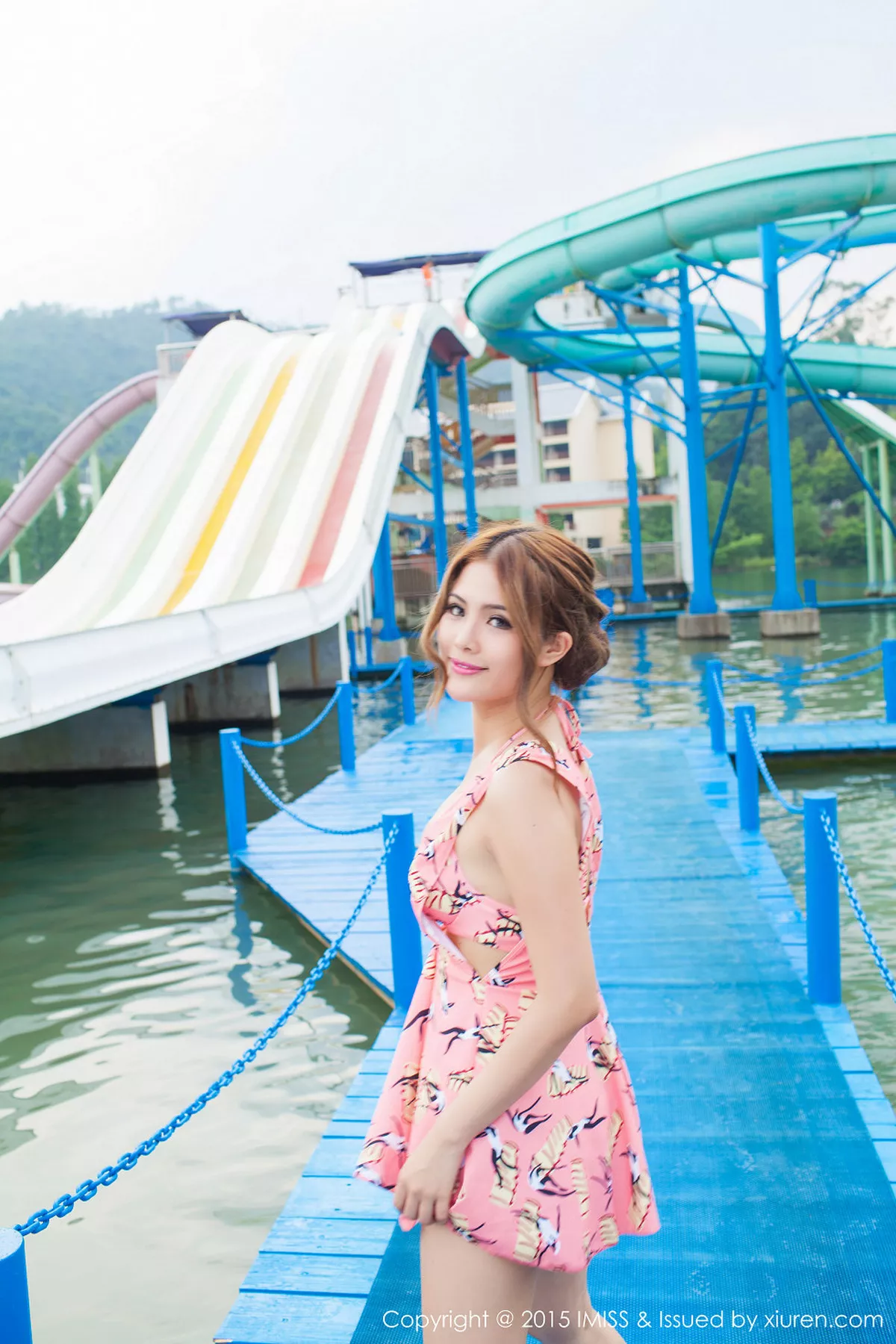 秀人集.com_[IMISS爱蜜社]Vol.008_嫩模妍妍Yanyan系列连身裙低胸内衣豪乳诱惑写真76P