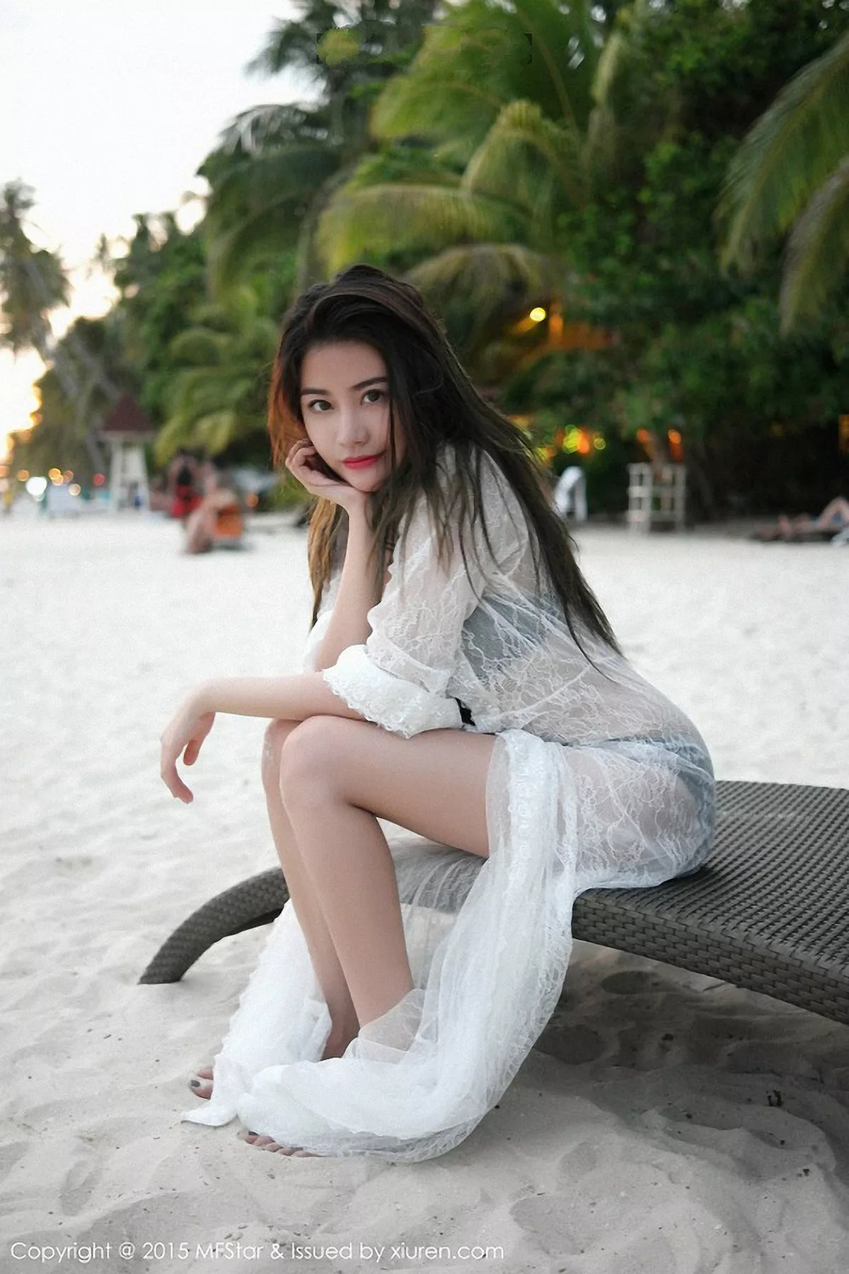 秀人集.com_[MFStar模范学院]Vol.001_嫩模许诺Sabrina薄荷岛旅拍海边性感比基尼写真48P