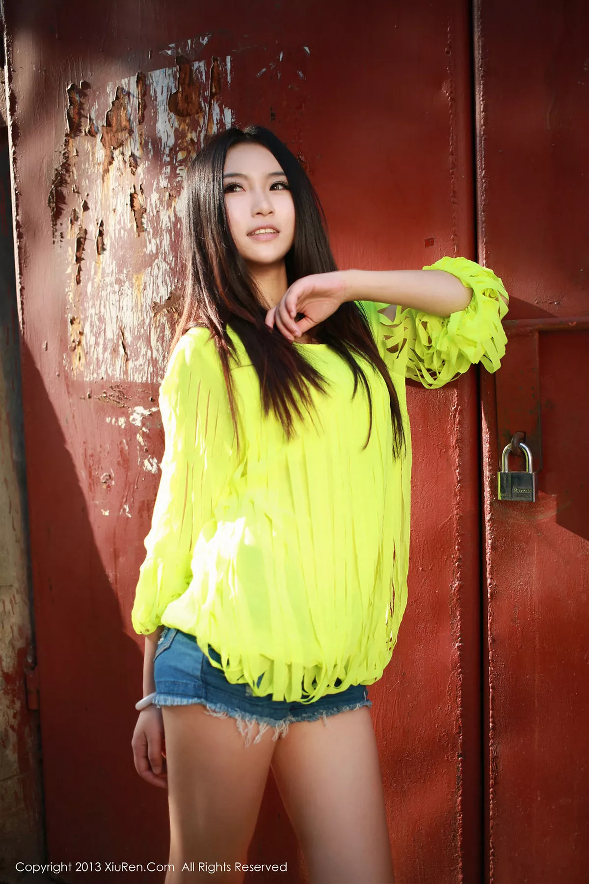 秀人集.com_[XiuRen秀人网]No.017_美媛女神MOON嘉依居家私房超级豪乳诱惑写真80P