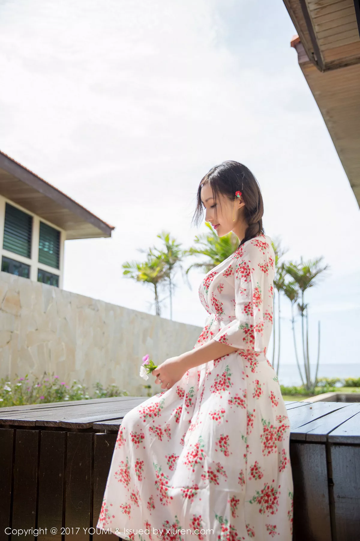 秀人集.com_[YouMi尤蜜荟]Vol.030_尤物嫩模Yumi-尤美沙巴旅拍泳池边性感比基尼秀完美身材写真50P