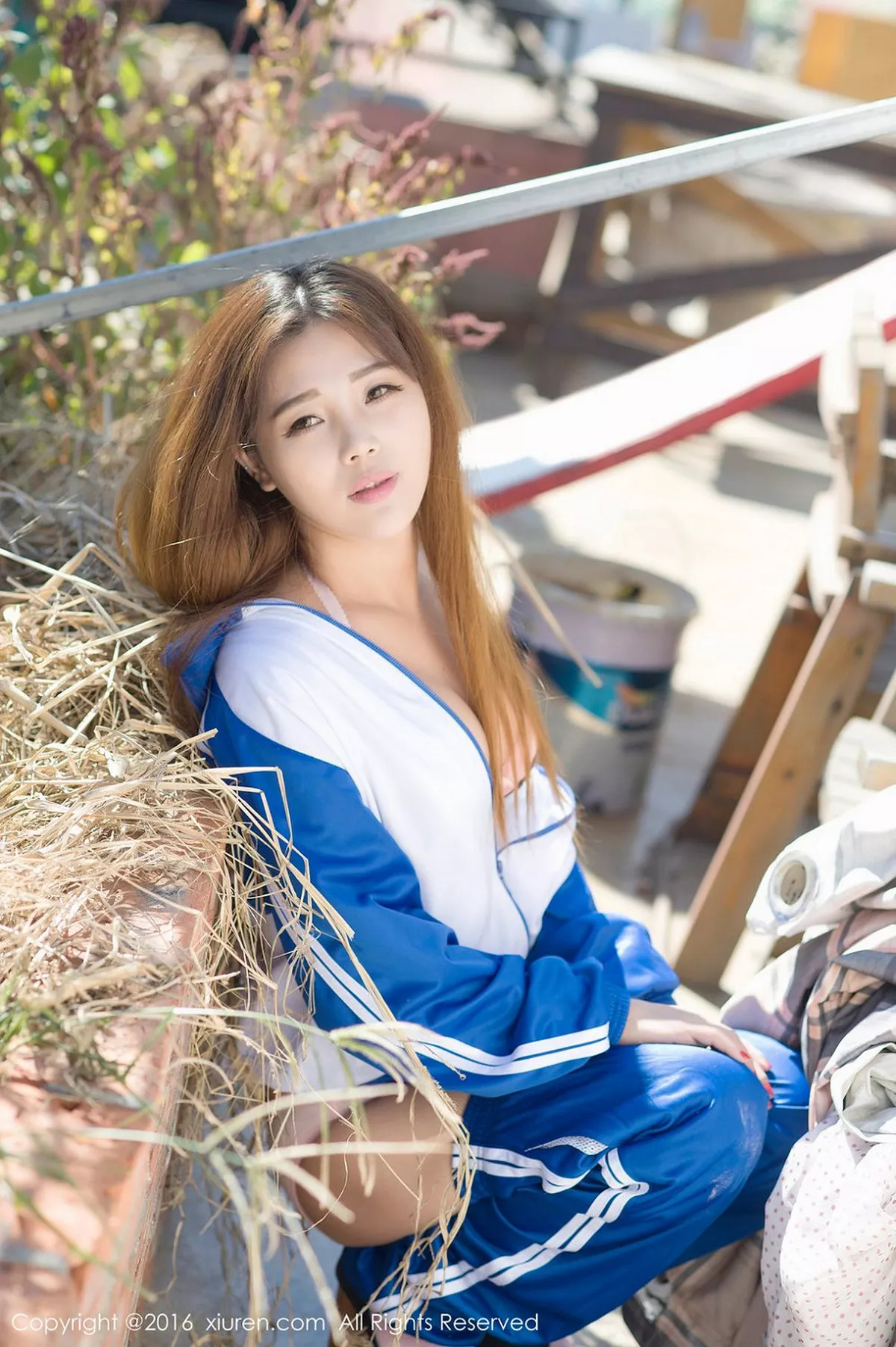 秀人集.com_[XiuRen秀人网]No.651_新晋嫩模周予然户外高中校服半脱秀性感内衣爆乳诱惑写真63P