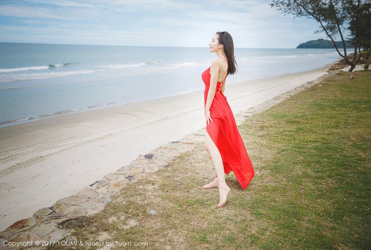 秀人集.com_[YouMi尤蜜荟]Vol.028_女神Yumi-尤美沙巴旅拍泳池边性感比基尼秀完美身材写真47P