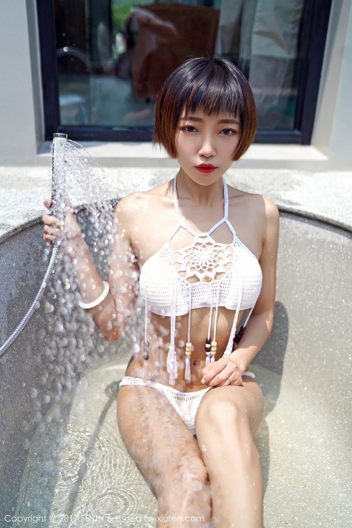 秀人集.com_[FeiLin嗲囡囡]Vol.083_嫩模冯木木LRIS泰国旅拍泳池边性感比基尼湿身诱惑写真47P