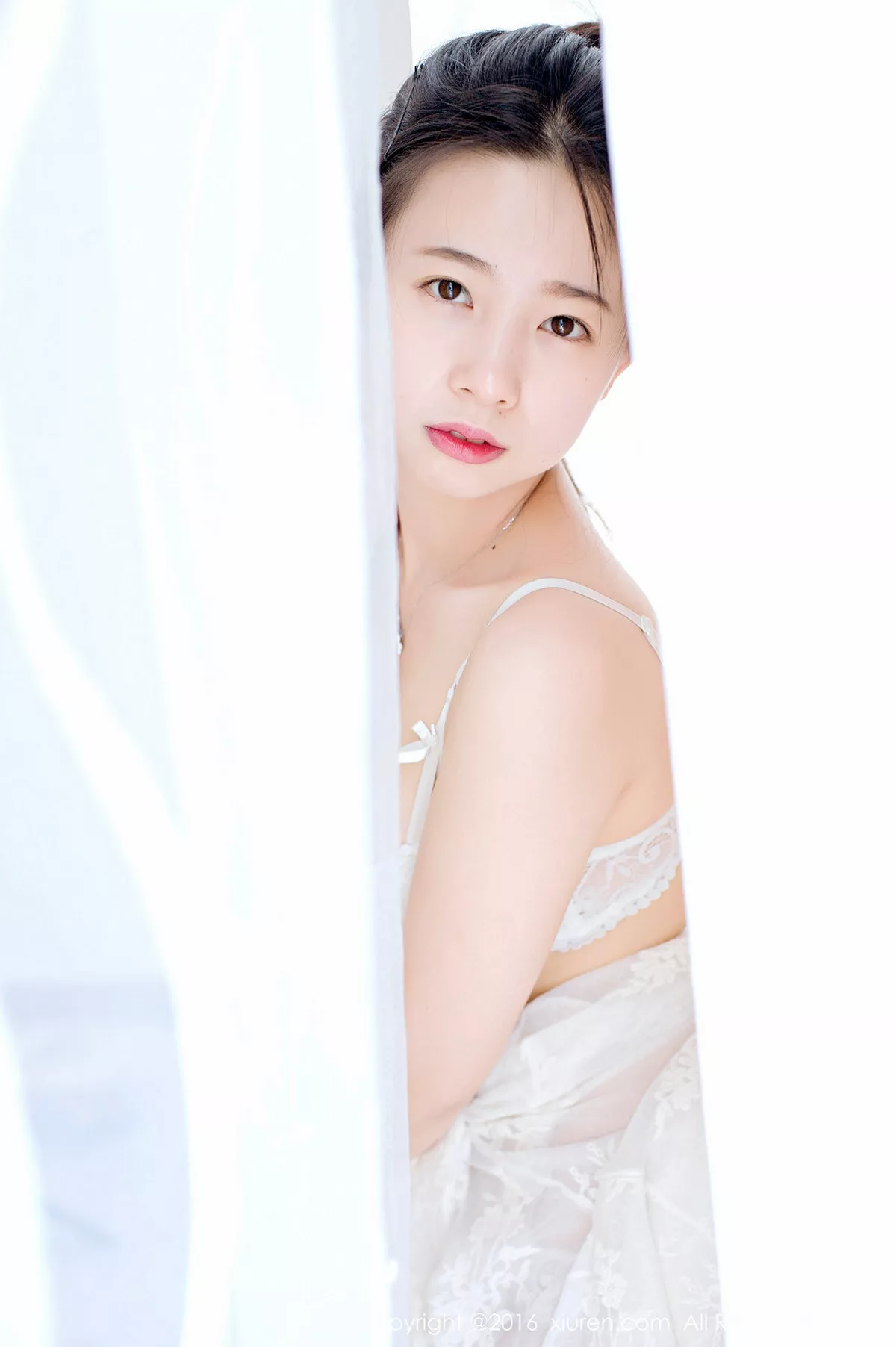 秀人集.com_[XiuRen秀人网]No.641_嫩模草莓zz智齿美少女白色日系死库水秀傲人巨乳写真64P