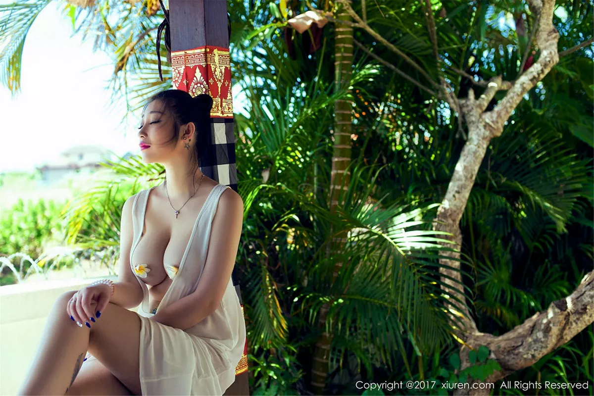 秀人集.com_[XiuRen秀人网]No.750_嫩模妲己_Toxic巴厘岛旅拍深V开胸长裙露豪乳火辣诱惑写真57P