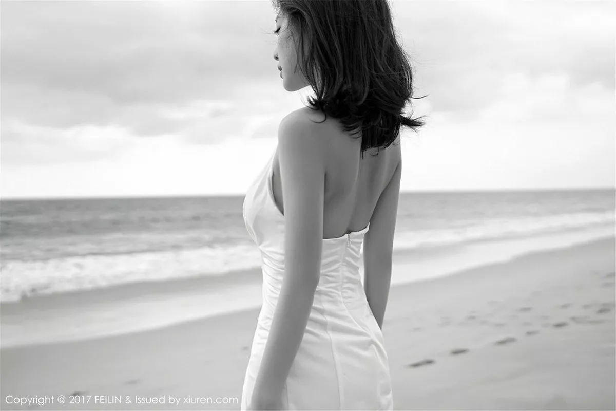 秀人集.com_[FeiLin嗲囡囡]Vol.092_清纯女神施忆佳KITTY红色比基尼秀骨感身材清新迷人写真54P