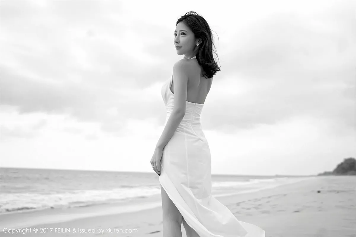 秀人集.com_[FeiLin嗲囡囡]Vol.092_清纯女神施忆佳KITTY红色比基尼秀骨感身材清新迷人写真54P