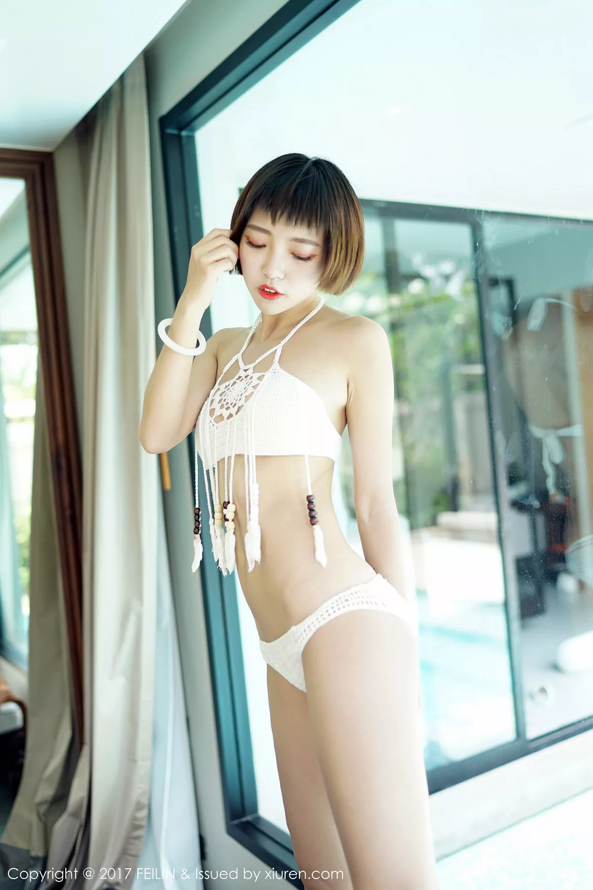 秀人集.com_[FeiLin嗲囡囡]Vol.083_嫩模冯木木LRIS泰国旅拍泳池边性感比基尼湿身诱惑写真47P
