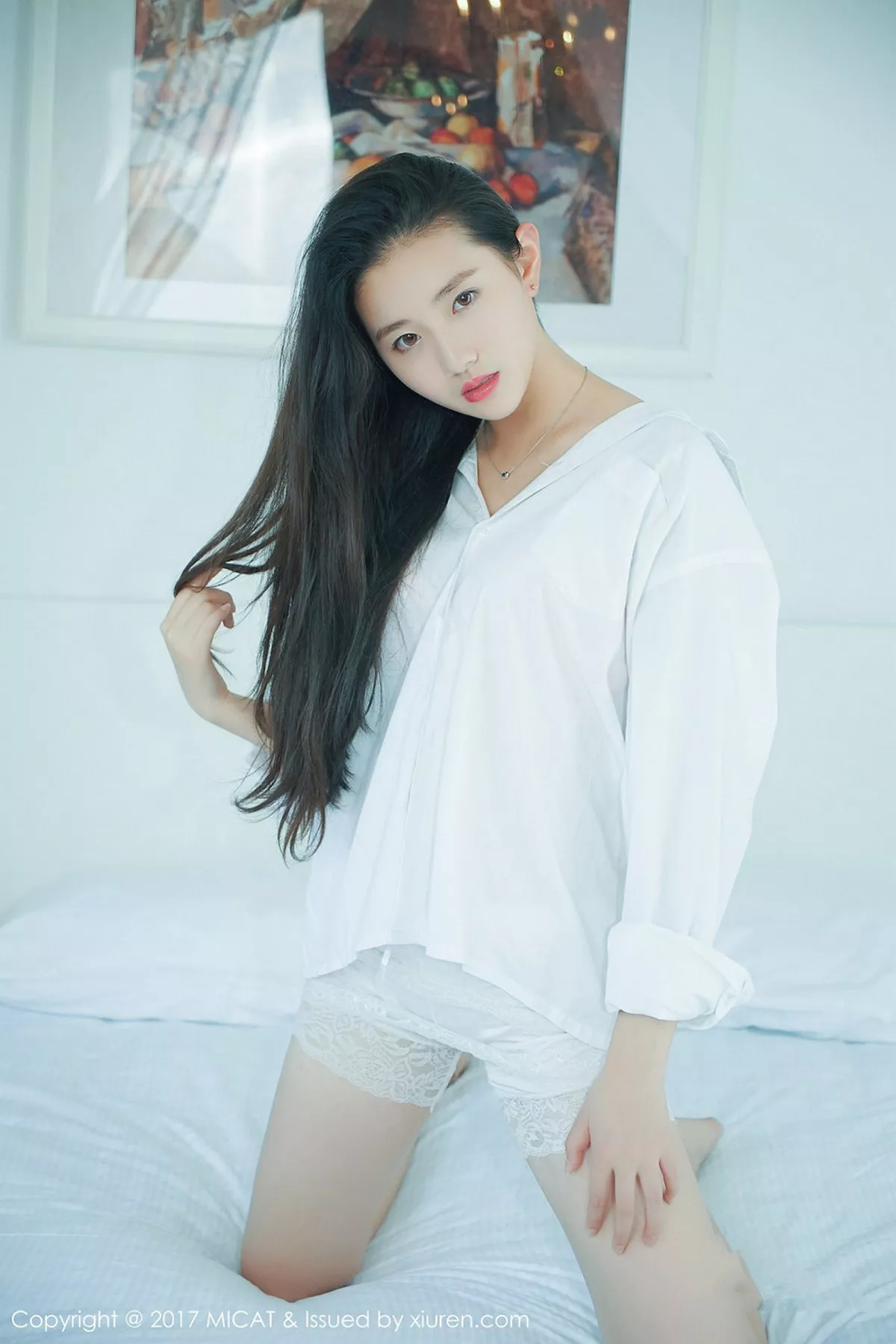 秀人集.com_[MICAT猫萌榜]Vol.004_嫩模画画sugar居家纯白衬衣白色蕾丝内裤秀白嫩肌肤写真50P