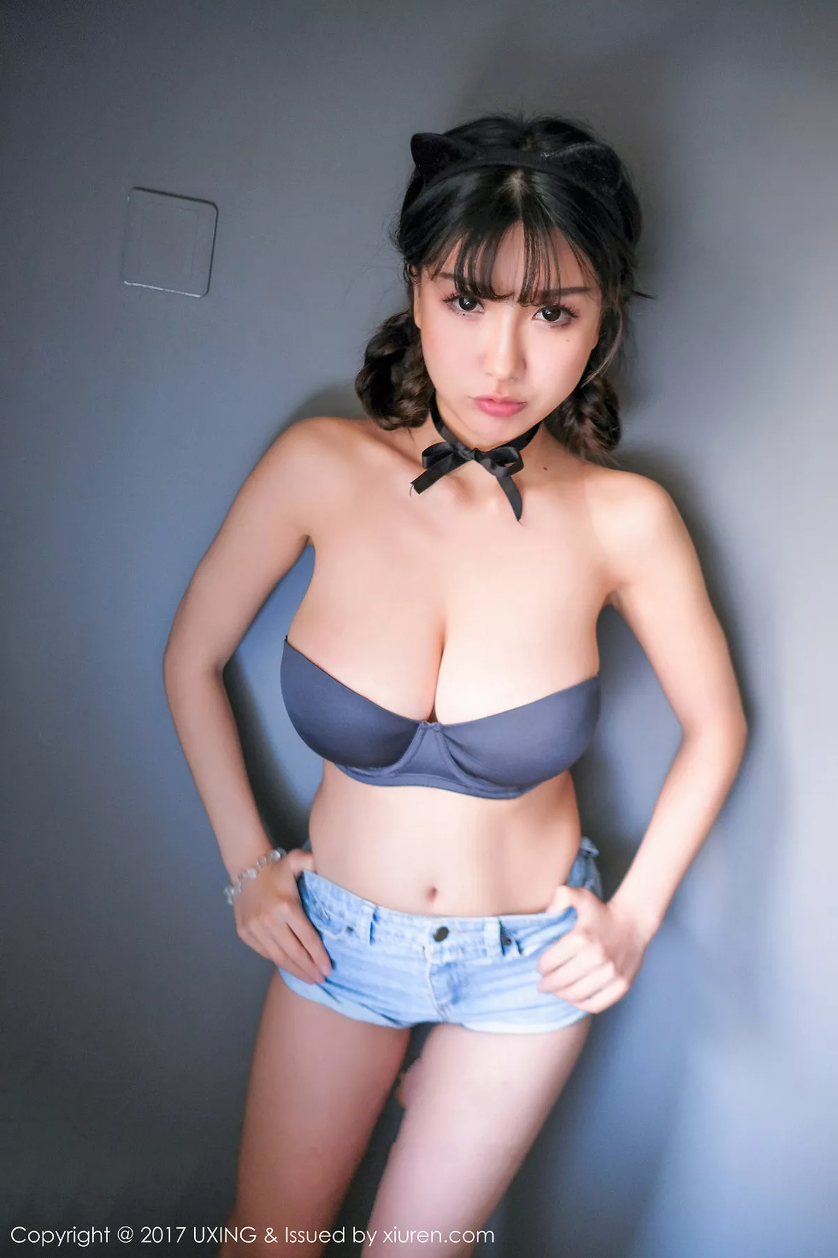 秀人集.com_[UXING优星馆]Vol.053_巨乳嫩模晓茜sunny粉红薄纱性感内衣秀傲人巨乳诱惑写真38P
