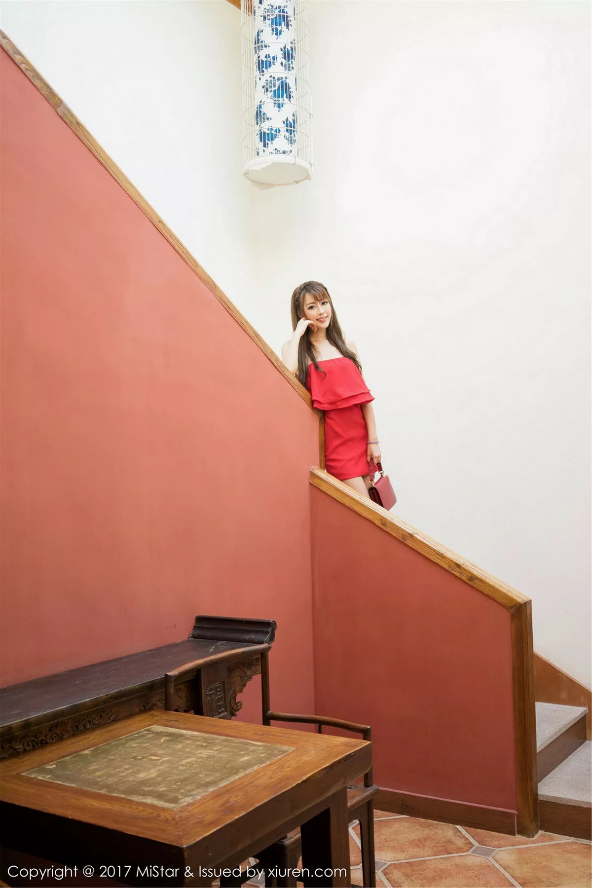 秀人集.com_[MiStar魅妍社]Vol.171_嫩模王曼妮好Q景区旅拍白色性感比基尼秀完美身材写真55P