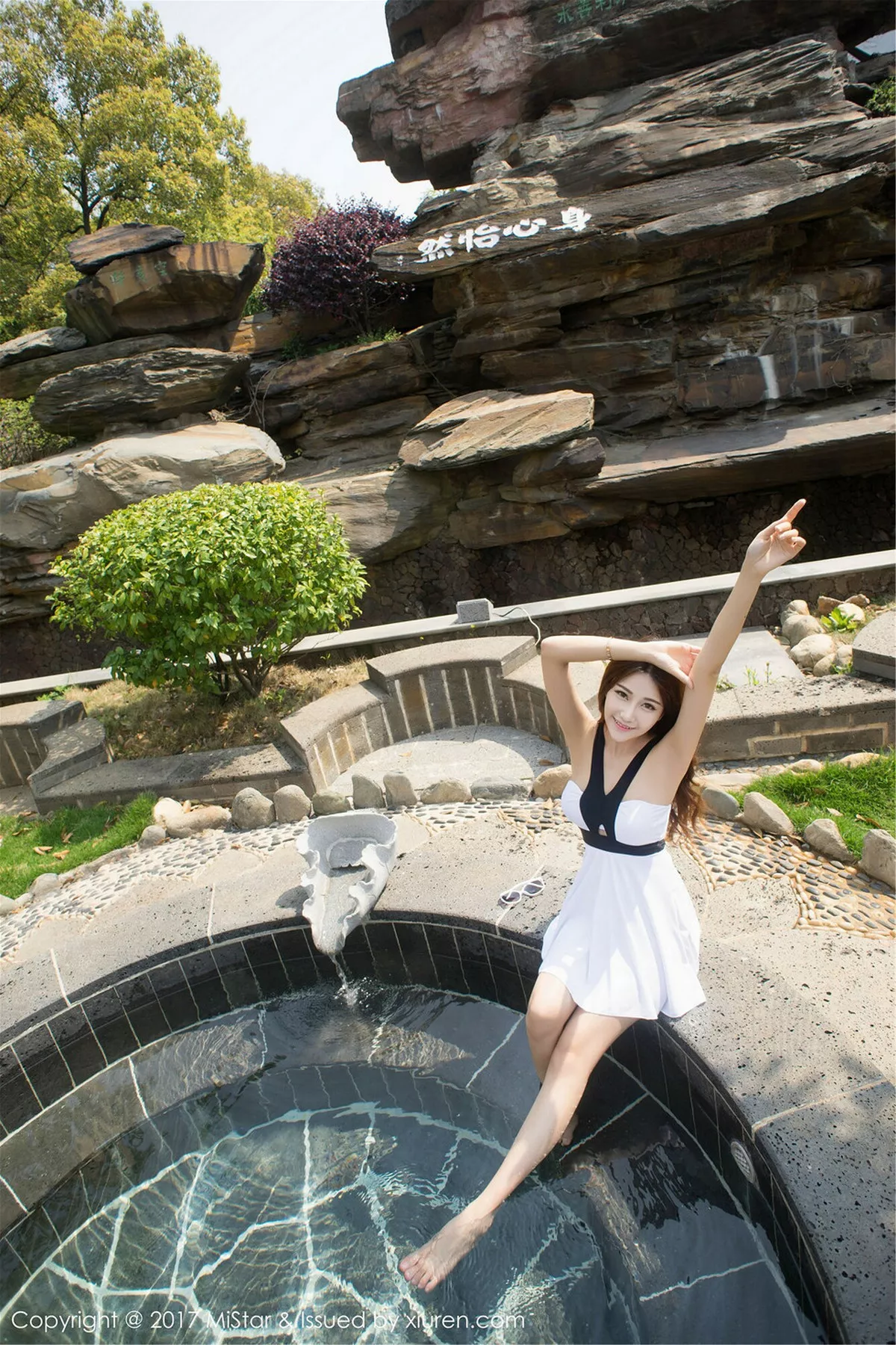 秀人集.com_[MiStar魅妍社]Vol.169_嫩模小蕾蕾景区旅拍多套服饰高颜值清新迷人写真65P