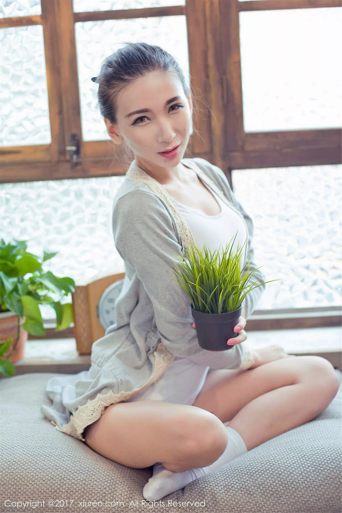 秀人集.com_[XiuRen秀人网]No.759_嫩模赵颖白色高叉连体内衣+浴缸里性感女仆装完美诱惑写真65P