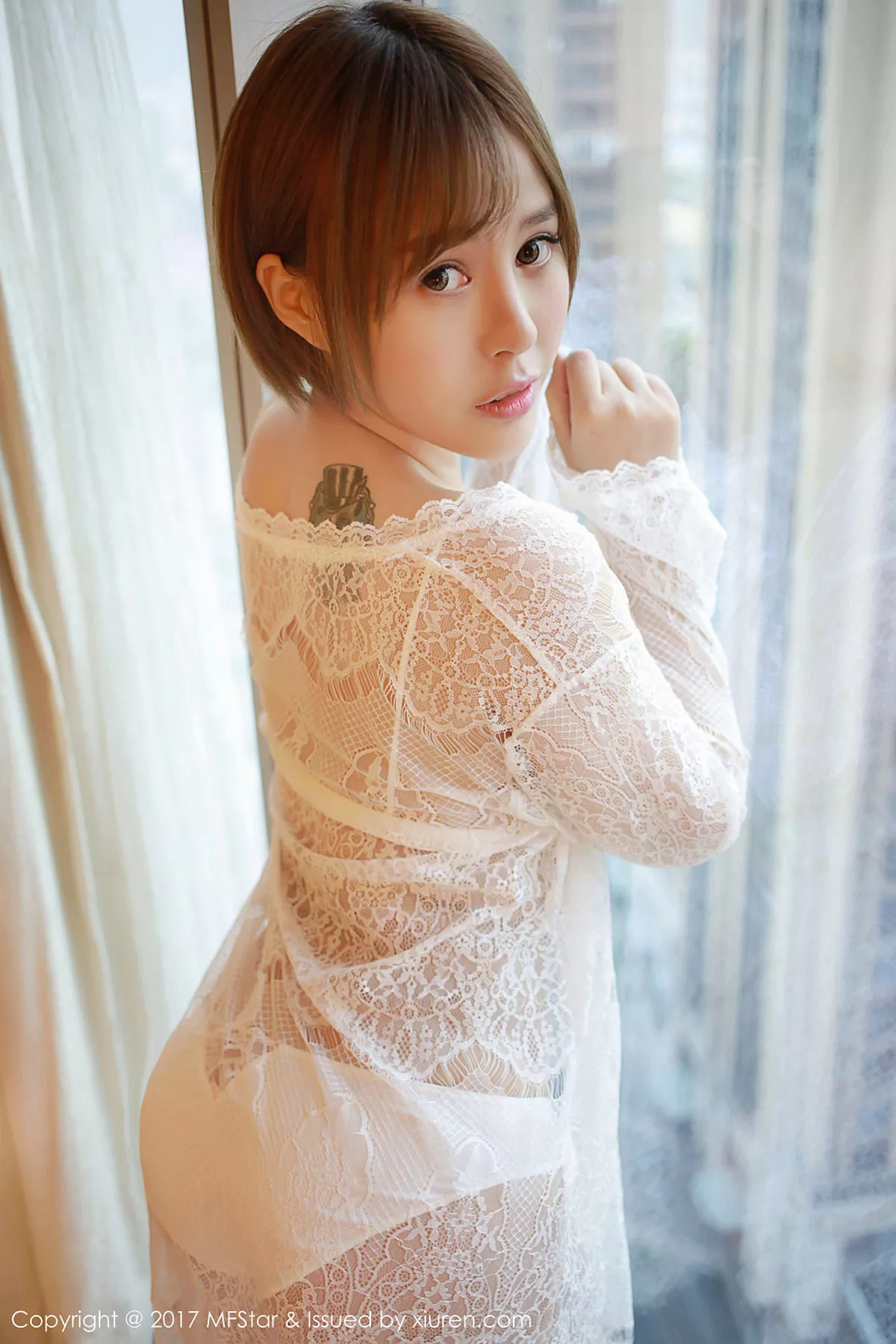 秀人集.com_[MFStar模范学院]Vol.099_女神Evelyn艾莉蕾丝半透内衣秀完美曲线性感内衣写真41P