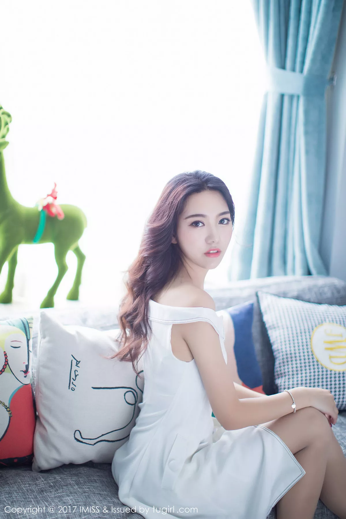 秀人集.com_[IMISS爱蜜社]Vol.174_新人嫩模嫣儿居家白色连身裙秀苗条身材婀娜多姿性感写真65P