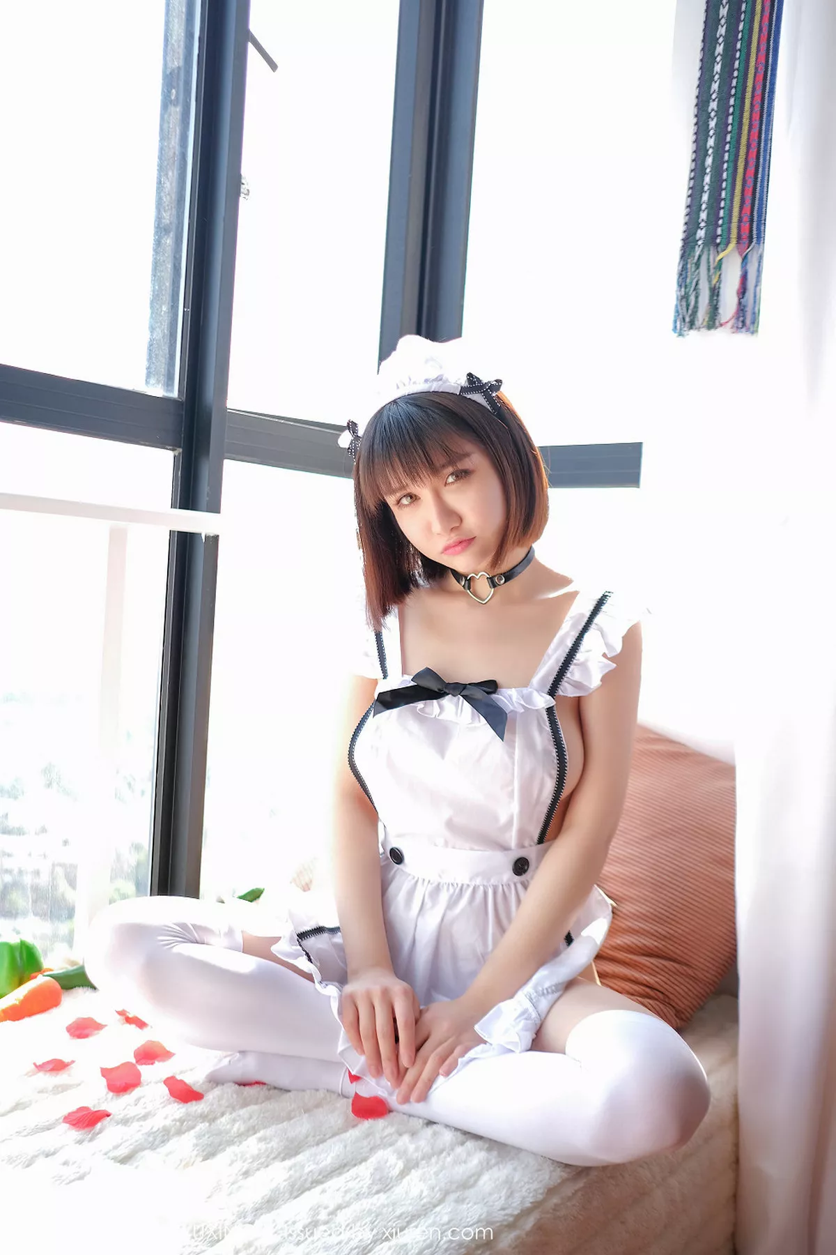 秀人集.com_[UXING优星馆]Vol.058_嫩模K8傲娇萌萌居家女仆装侧露美乳黄瓜主题撩人诱惑写真40P