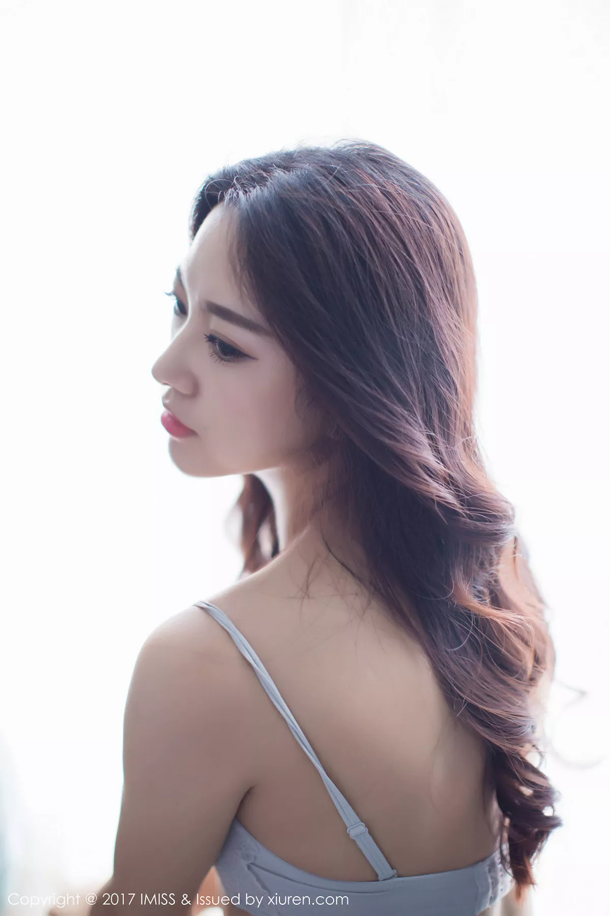 秀人集.com_[IMISS爱蜜社]Vol.174_新人嫩模嫣儿居家白色连身裙秀苗条身材婀娜多姿性感写真65P