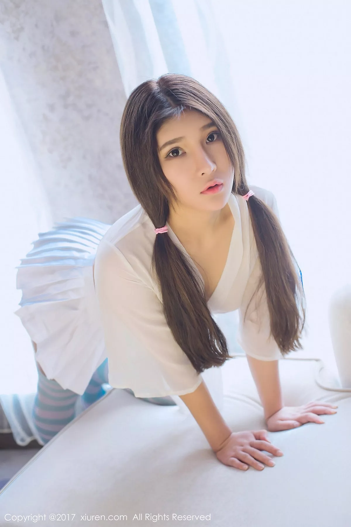 秀人集.com_[XiuRen秀人网]No.783_嫩模当然是小熊呀黑色破烂丝袜+百褶裙开胸撩人姿势诱惑写真44P