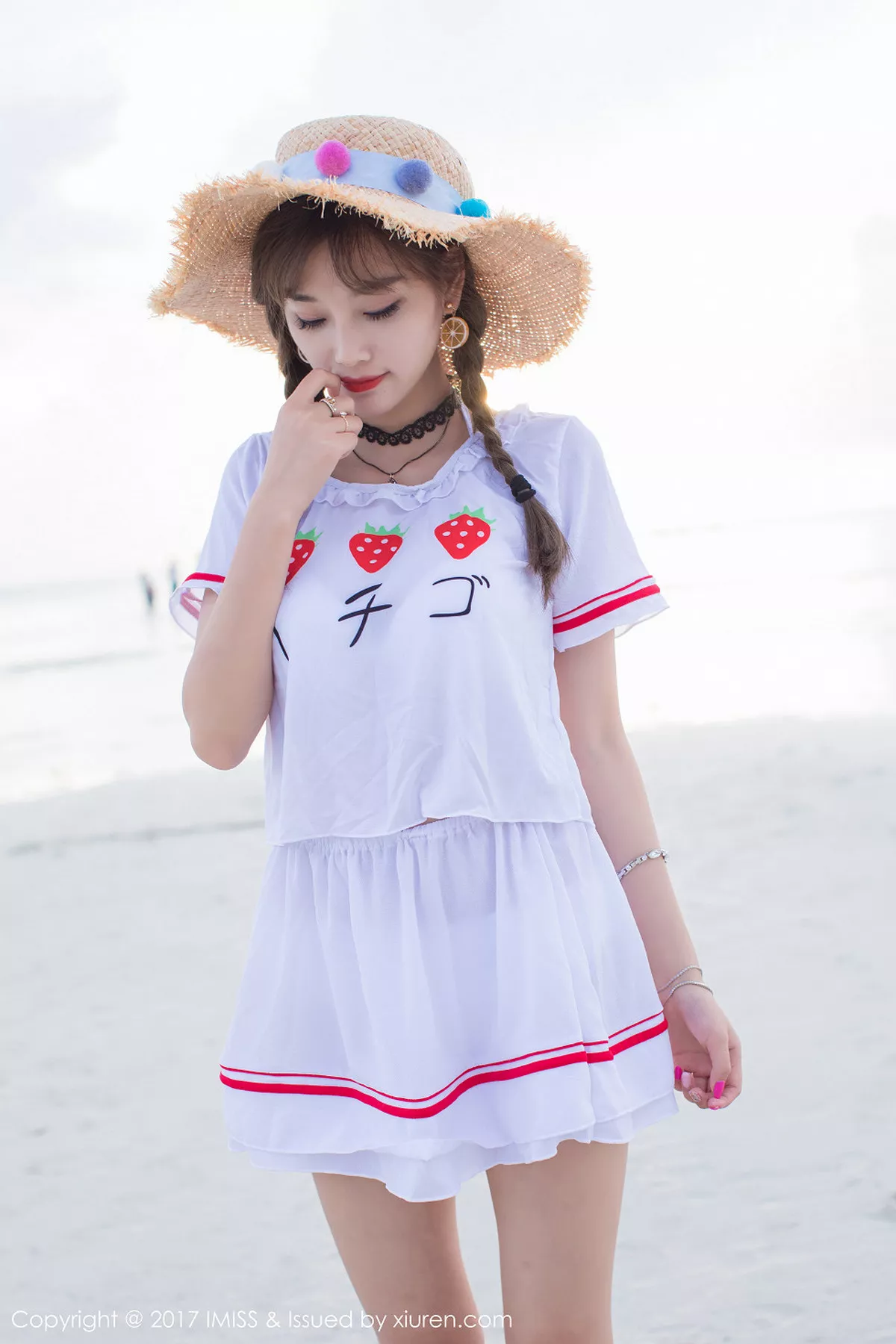 秀人集.com_[IMISS爱蜜社]Vol.185_女神杨晨晨sugar塞班旅拍阳光沙滩清纯服饰秀完美身材写真42P