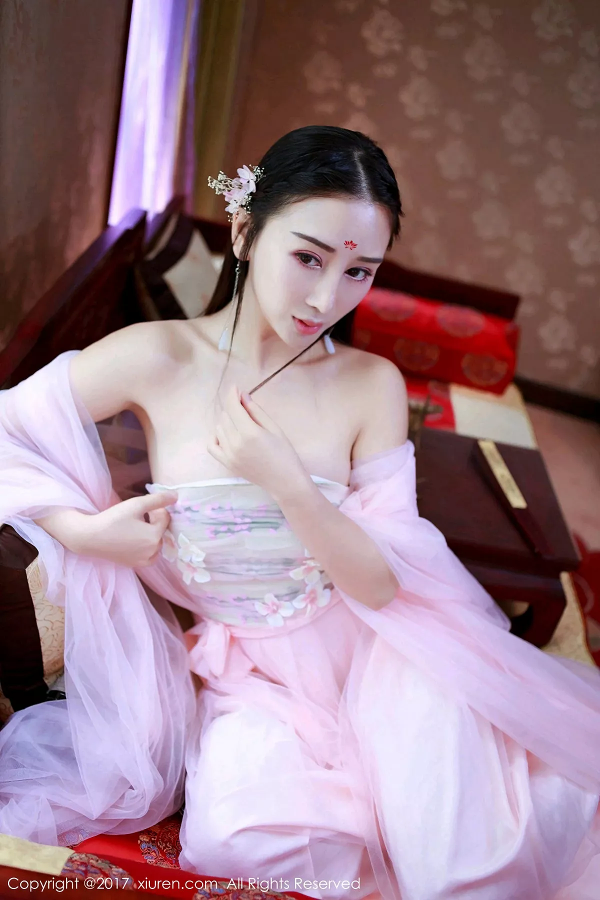 秀人集.com_[XiuRen秀人网]No.804_嫩模邹晶晶古典装粉色薄纱裙半脱血滴子遮点豪乳诱惑写真57P