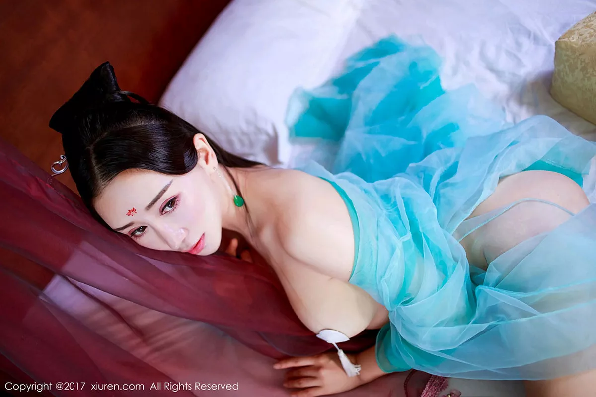 秀人集.com_[XiuRen秀人网]No.804_嫩模邹晶晶古典装粉色薄纱裙半脱血滴子遮点豪乳诱惑写真57P