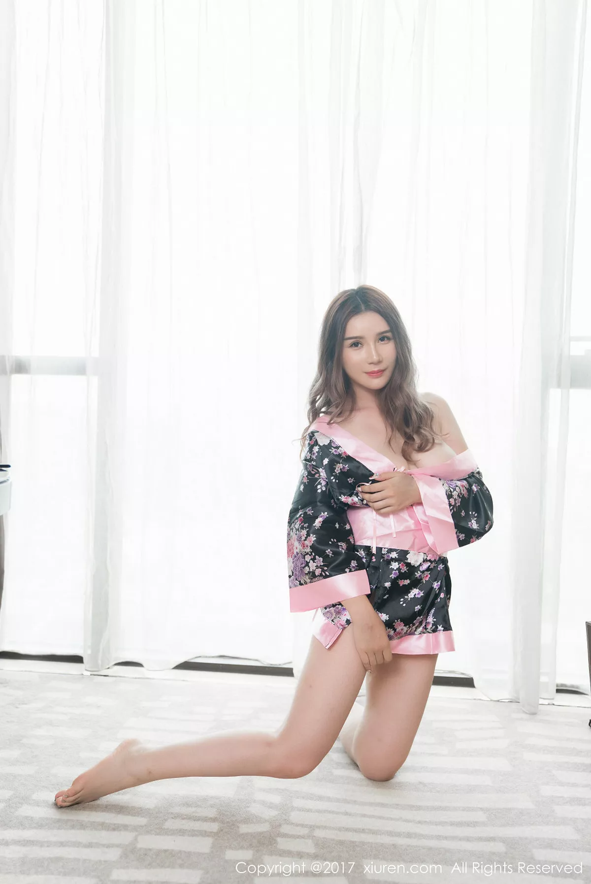 秀人集.com_[XiuRen秀人网]No.795_嫩模陈秋雨居家粉色薄纱睡裙半脱秀傲人豪乳撩人诱惑写真40P