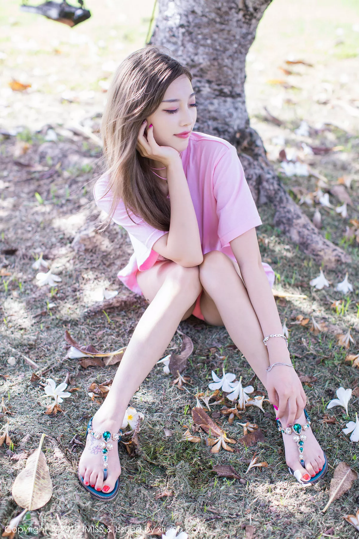 秀人集.com_[IMISS爱蜜社]Vol.192_甜美女神杨晨晨sugar塞班旅拍性感内衣粉红内裤秀完美身材写真36P