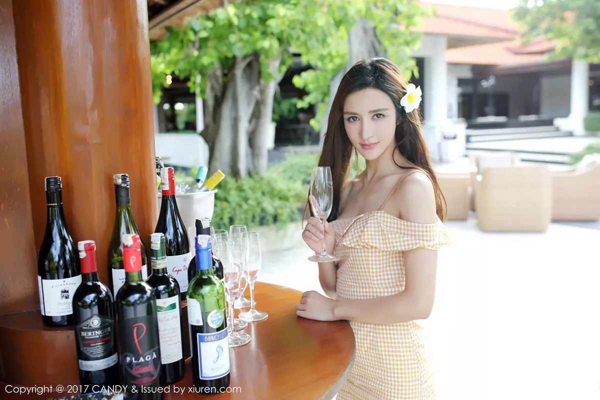 秀人集.com_[Candy糖果画报]Vol.041_嫩模伊莉娜巴厘岛旅拍沙滩边红色性感比基尼秀完美身材写真43P