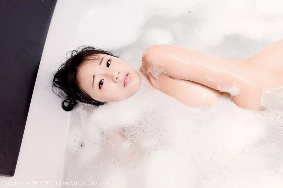 秀人集.com_[DKGirl御女郎]Vol.046_嫩模仓井优香日系真空和服+大尺度浴缸里全裸诱惑写真56P