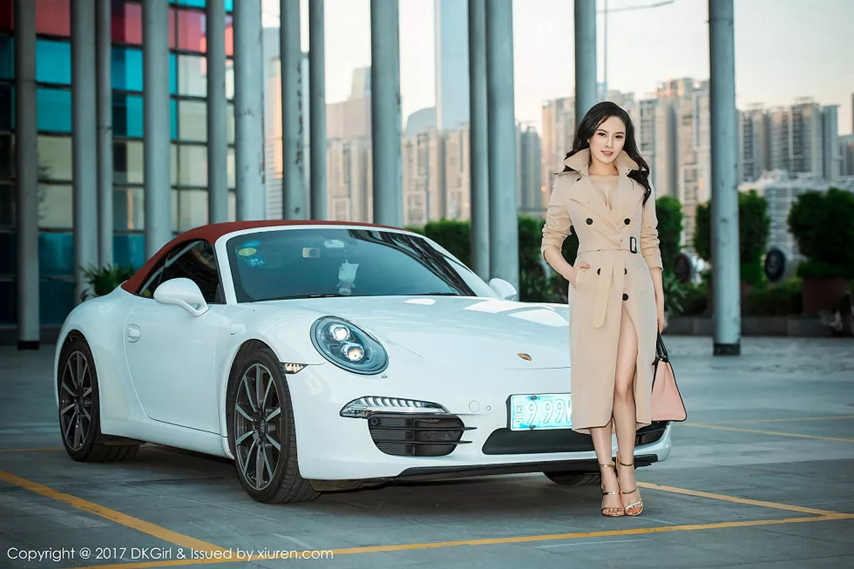 秀人集.com_[DKGirl御女郎]Vol.044_轻熟女厉雯娜白色抹胸内衣加白色丁字裤秀丰乳肥臀诱惑写真44P