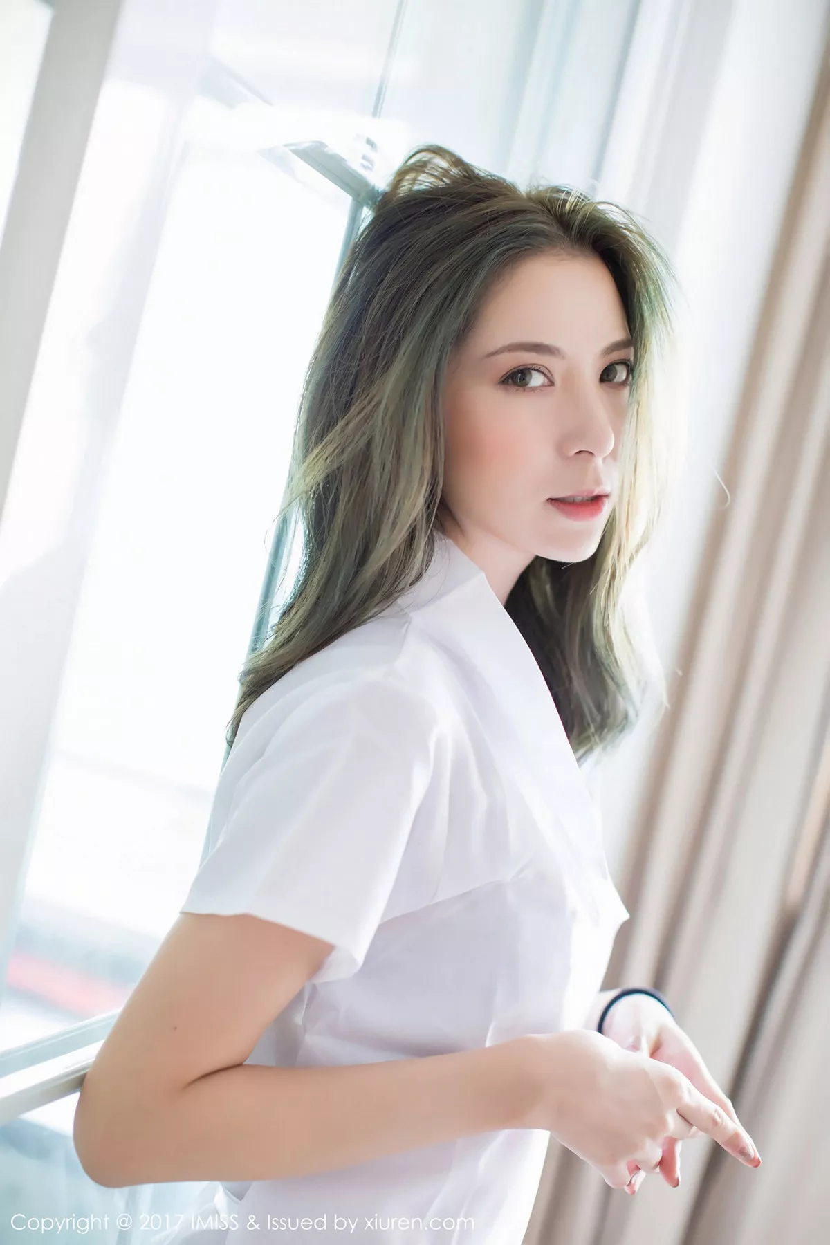 秀人集.com_[IMISS爱蜜社]Vol.198_高挑美女carry白衬衣下性感白嫩美腿加黑色内衣诱惑写真54P