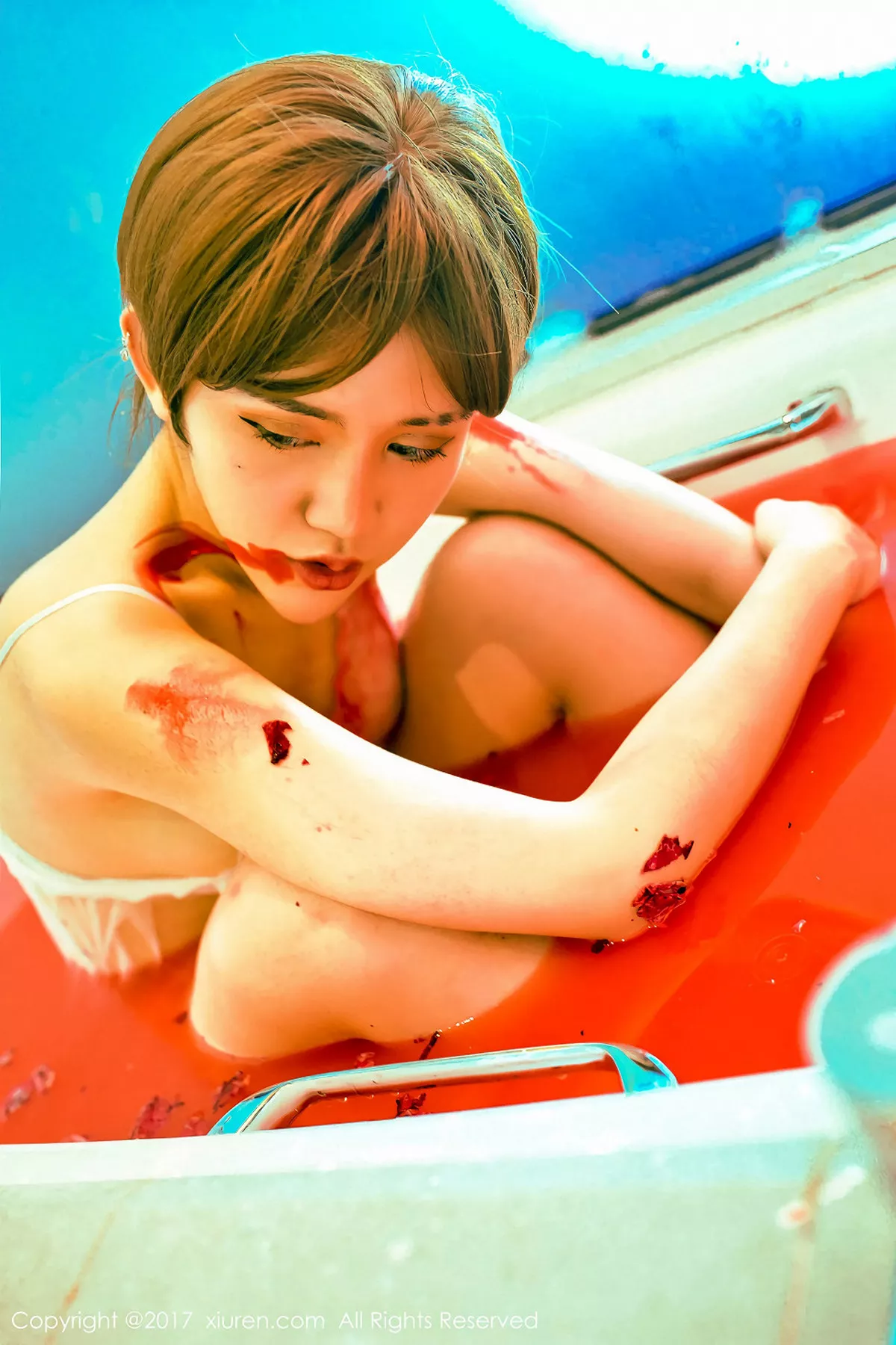 秀人集.com_[XiuRen秀人网]No.840_嫩模兔子NINA万圣节主题半裸床单滚和血腥浴缸湿身诱惑写真41P