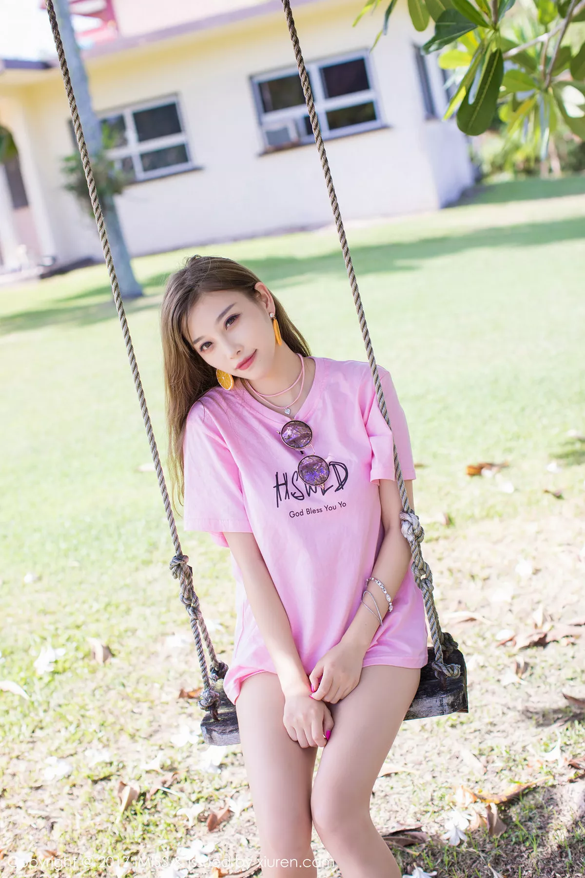 秀人集.com_[IMISS爱蜜社]Vol.192_甜美女神杨晨晨sugar塞班旅拍性感内衣粉红内裤秀完美身材写真36P