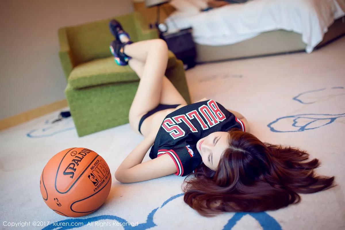 秀人集.com_[XiuRen秀人网]No.854_爆乳嫩模梦然同学性感篮球宝贝+情趣女仆装完美诱惑写真48P