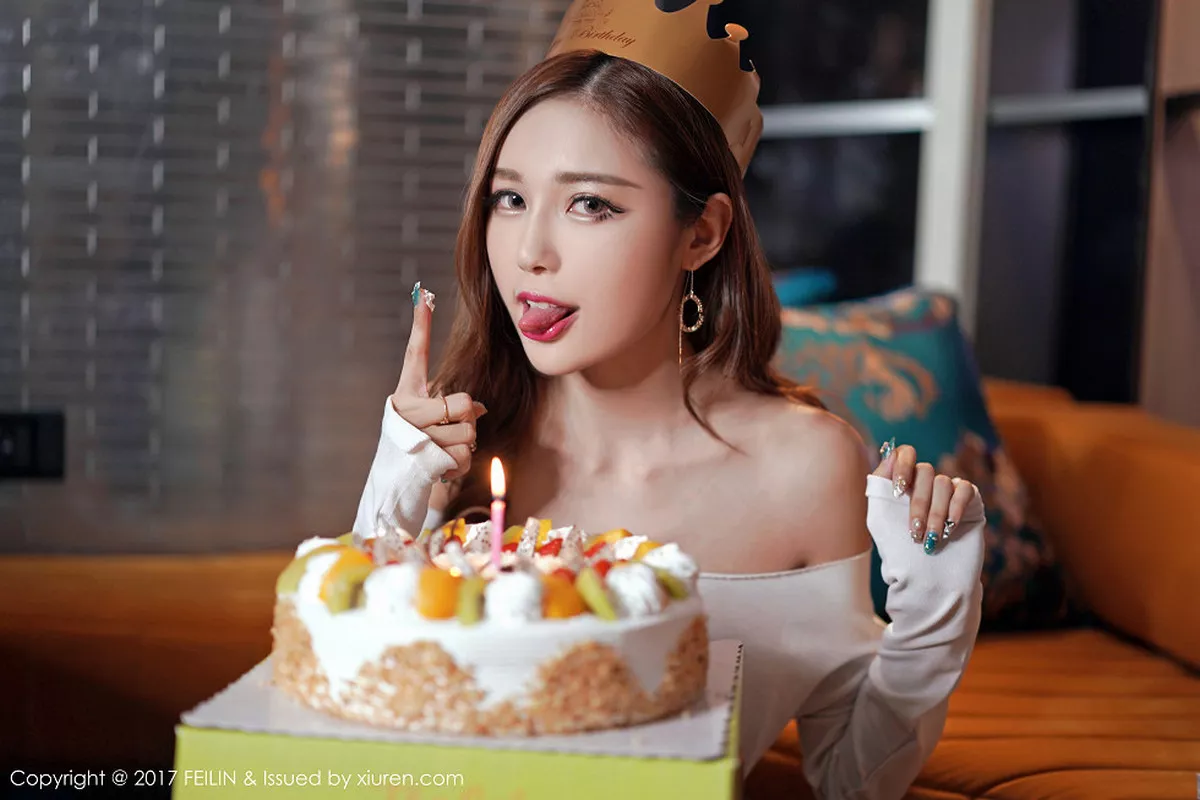 秀人集.com_[FeiLin嗲囡囡]Vol.116_美女主播梦小楠小夜猫全裸上身奶油遮点白嫩诱惑写真53P