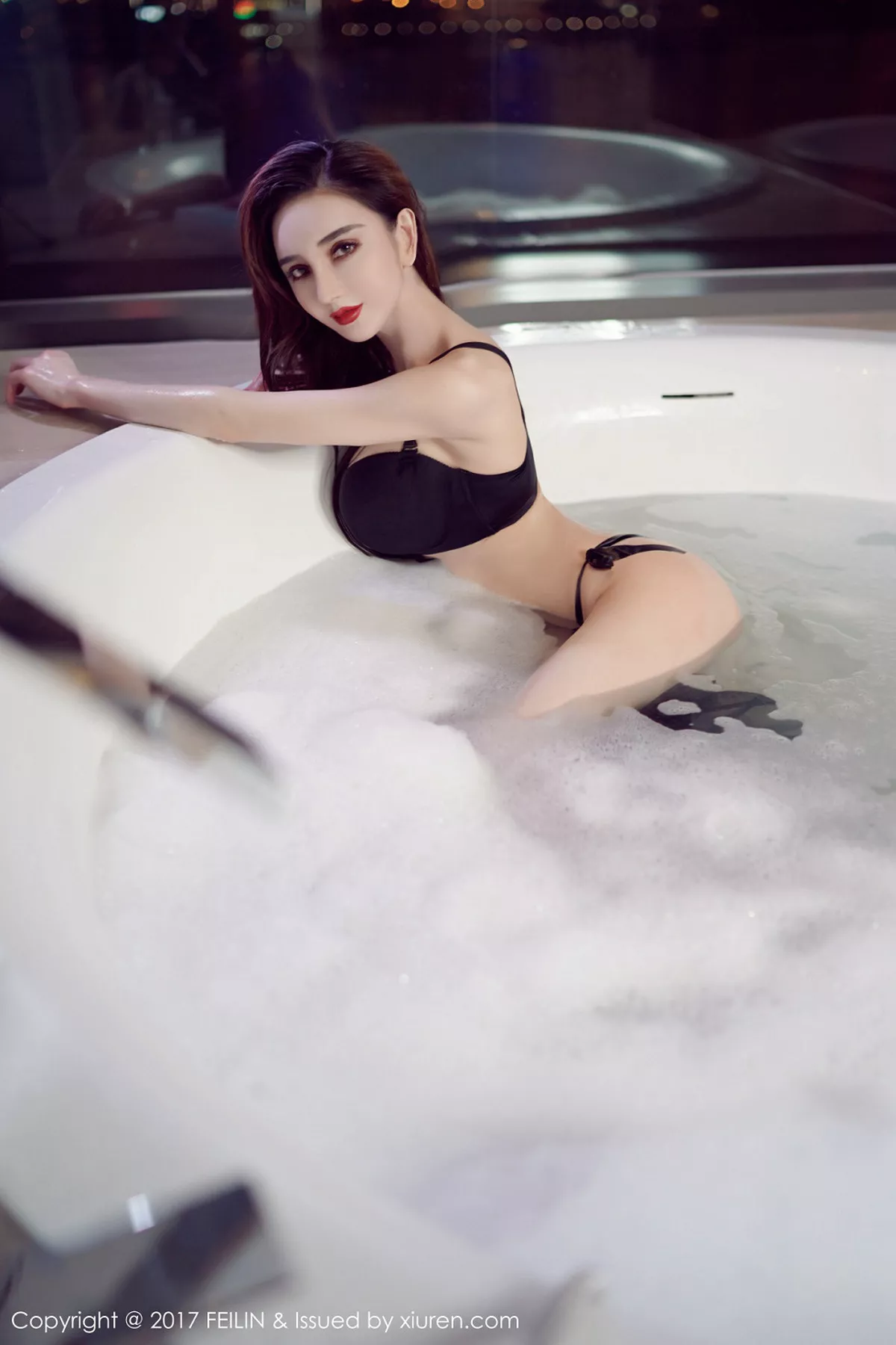 秀人集.com_[FeiLin嗲囡囡]Vol.120_嫩模waya小帝姬居家私房性感黑丝兔女郎妩媚诱惑写真40P