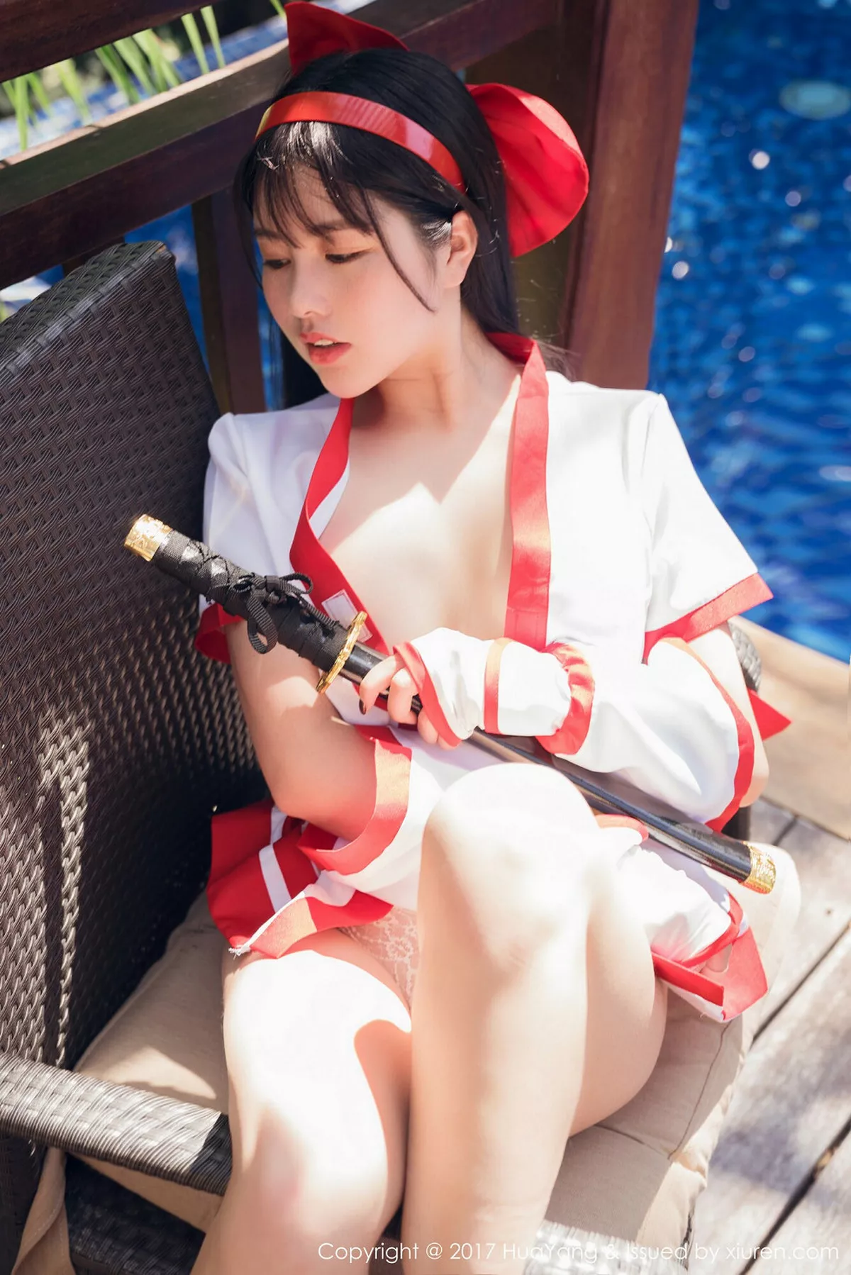 秀人集.com_[HuaYang花漾]Vol.018_女神娜露Selena三亚旅拍荣耀玩家最强福利泳池全裸诱惑写真40P