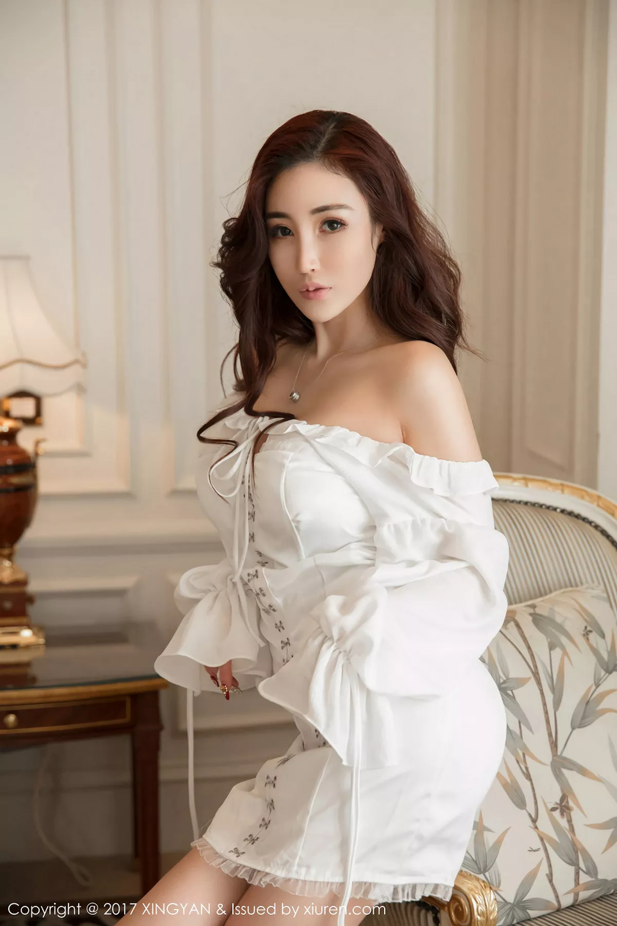 秀人集.com_[XINGYAN星颜社]Vol.001_嫩模孙梦瑶V欧美范低胸连身裙+两套性感私房内衣写真48P